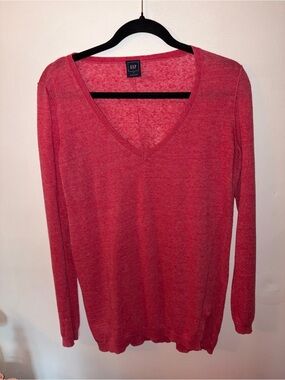 GAP Coral Heather V-Neck Sweater